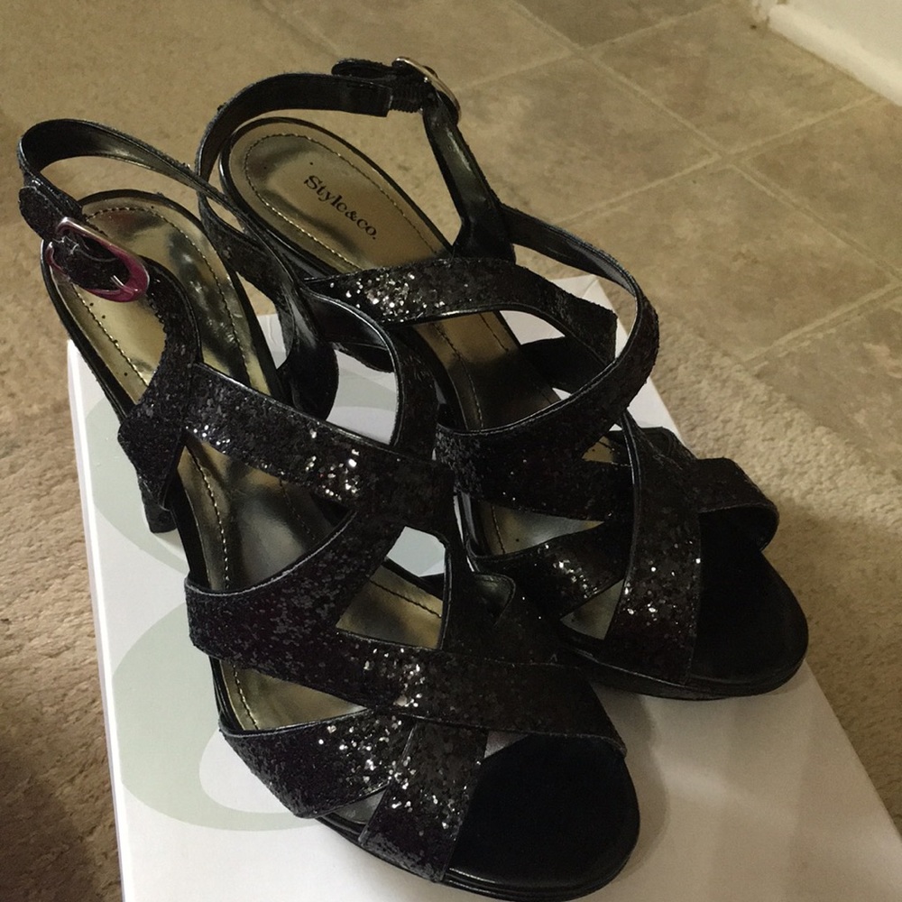 Black Gliter Sandals